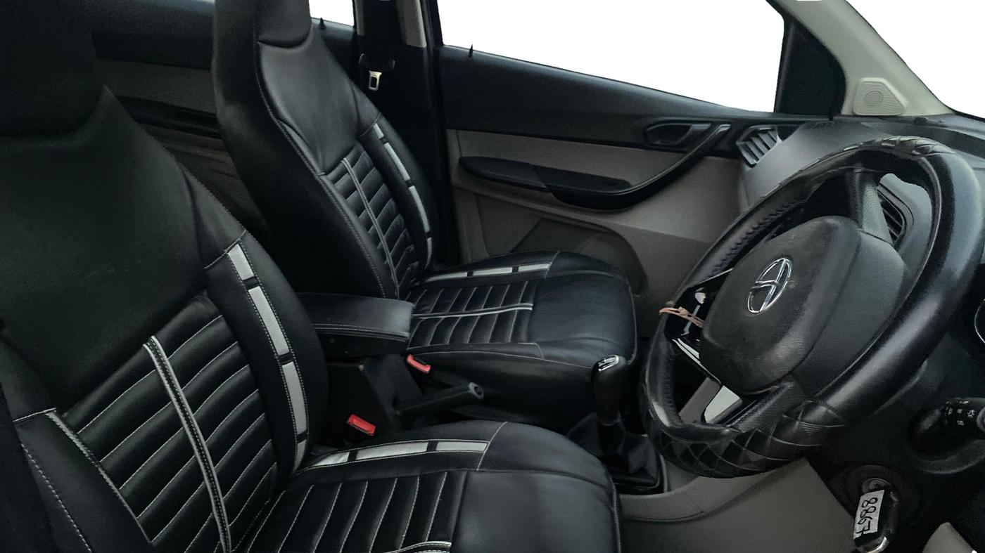2019 Tata Tiago XT PETROL, Petrol, Manual, 87,161 km, Right Side Front Door Cabin