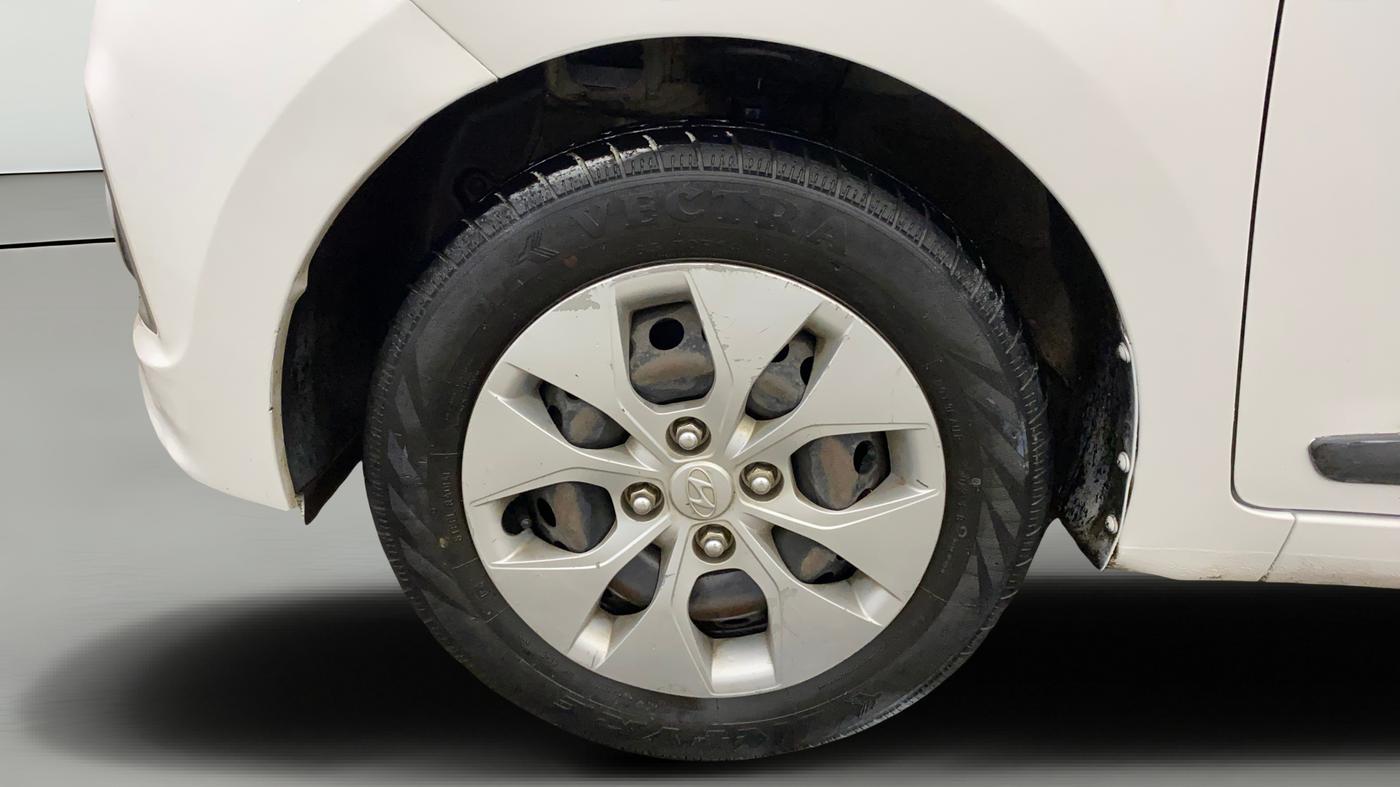 2015 Hyundai Xcent S 1.2, Petrol, Manual, 48,168 km, Left Front Wheel