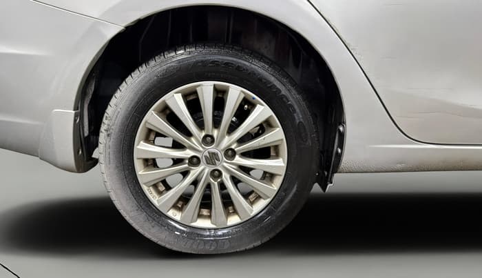 2014 Maruti Ciaz ZXI, Petrol, Manual, 48,904 km, Right Rear Wheel