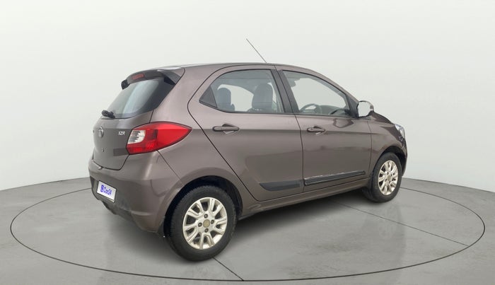 2017 Tata Tiago XZA PETROL, Petrol, Automatic, 66,985 km, Right Back Diagonal
