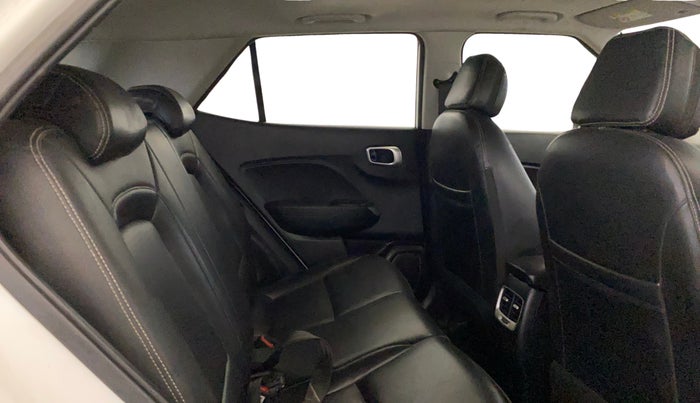 2022 Hyundai VENUE SX 1.0 TURBO IMT, Petrol, Manual, 78,527 km, Right Side Rear Door Cabin