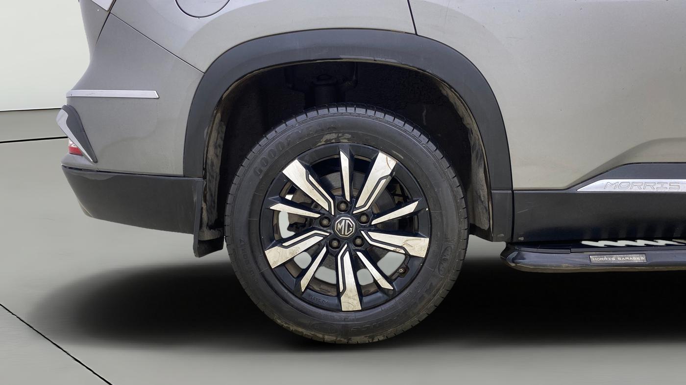 2020 MG HECTOR PLUS SHARP 1.5 PETROL TURBO DCT 6-STR, Petrol, Automatic, 82,467 km, Right Rear Wheel
