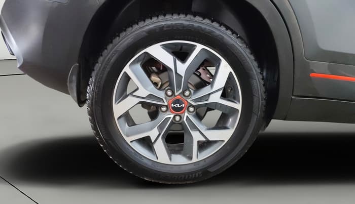 2022 KIA SELTOS X LINE 1.5 DIESEL AT, Diesel, Automatic, 70,187 km, Right Rear Wheel