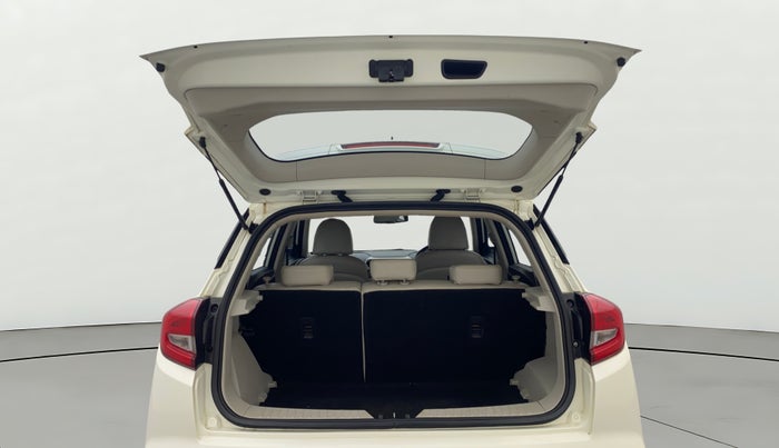 2022 Mahindra XUV300 W8 (O) 1.2 PETROL AMT, Petrol, Automatic, 30,355 km, Boot Door Open