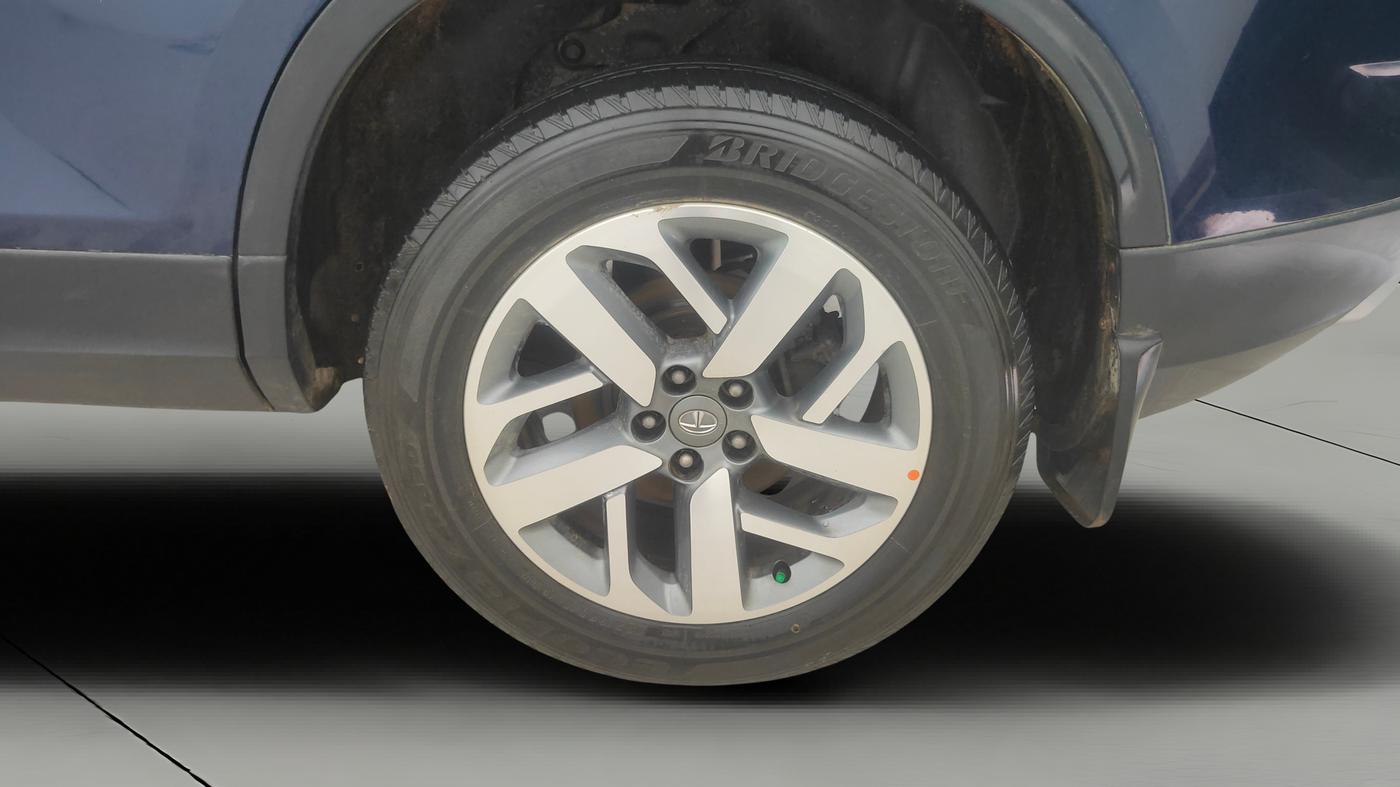 2021 Tata Safari XZA PLUS, Diesel, Automatic, 1,29,005 km, Left Rear Wheel