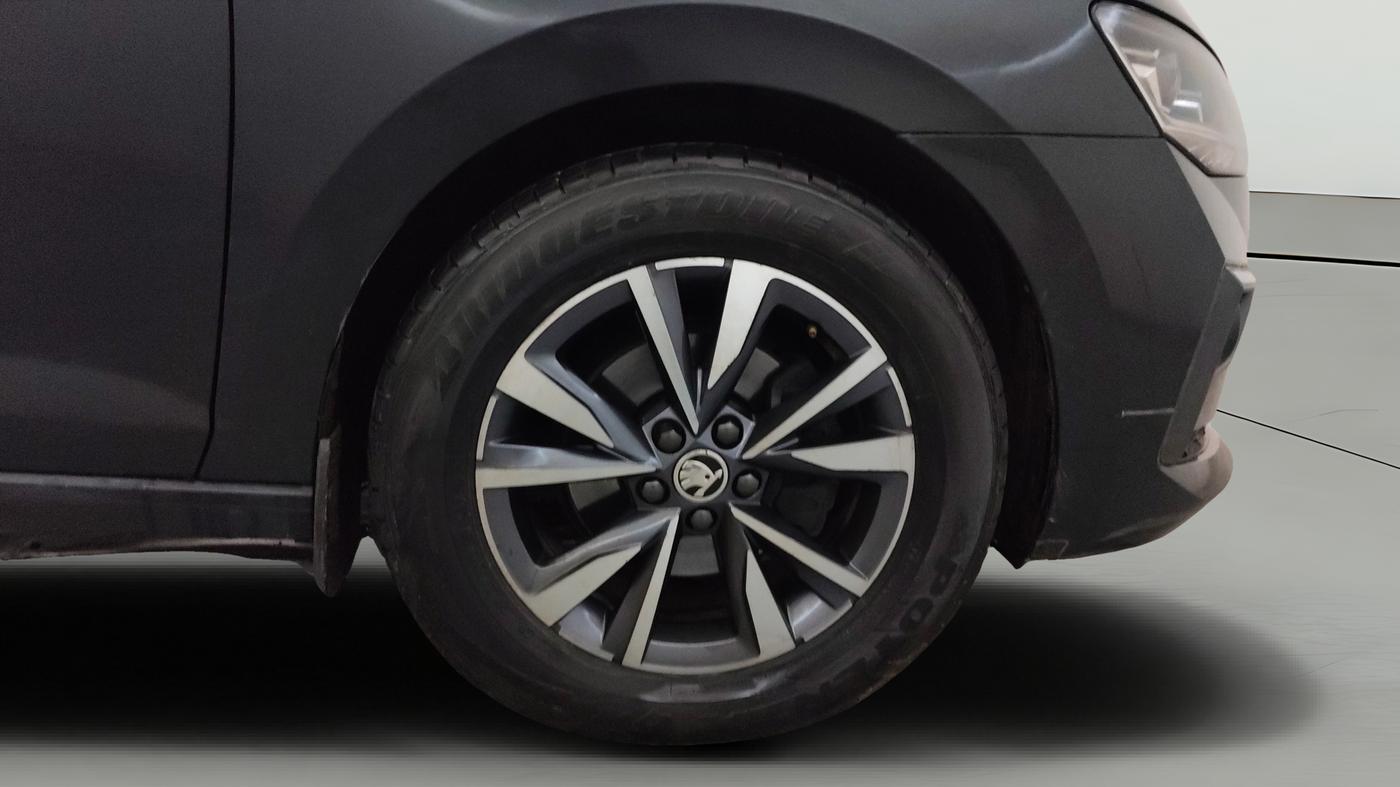 2022 Skoda SLAVIA STYLE 1.0L TSI AT, Petrol, Automatic, 80,387 km, Right Front Wheel