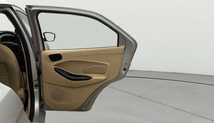 2017 Ford Figo Aspire TITANIUM 1.2 PETROL, CNG, Manual, 77,619 km, RHS Rear Door