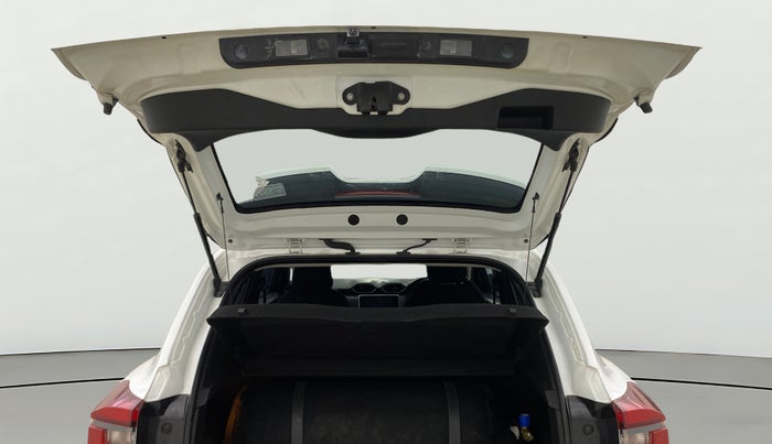 2023 Nissan MAGNITE XV PREMIUM, CNG, Manual, 8,767 km, Boot Door Open