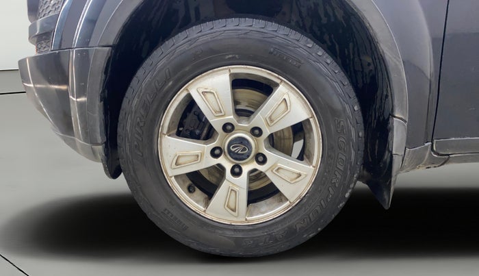 2012 Mahindra XUV500 W8, Diesel, Manual, 1,39,724 km, Left Front Wheel