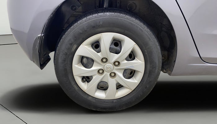 2018 Hyundai Elite i20 MAGNA EXECUTIVE 1.2, Petrol, Manual, 1,23,137 km, Right Rear Wheel