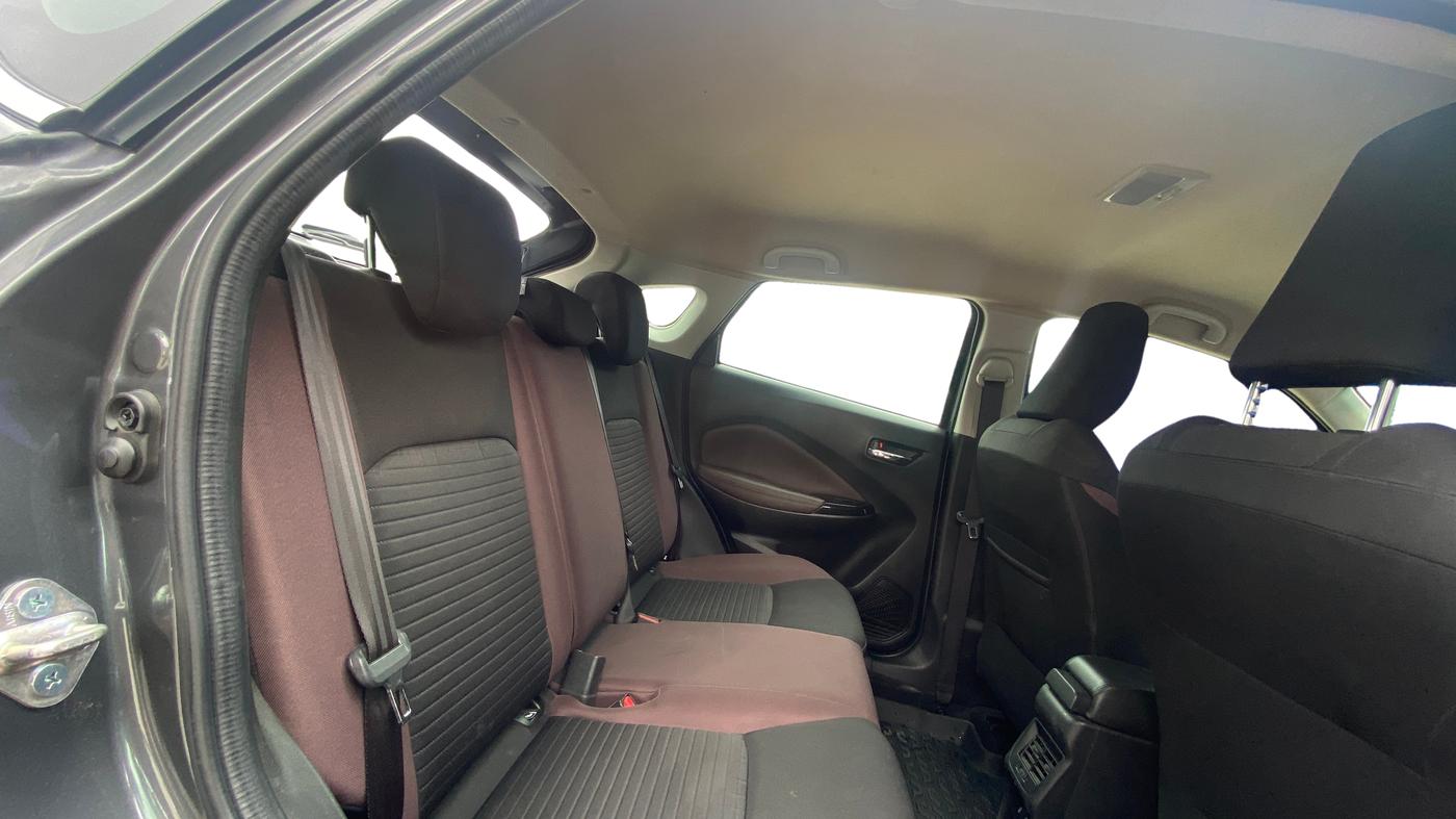 2024 Maruti FRONX ALPHA 1.0L TURBO 6 AT, Petrol, Automatic, 35,063 km, Right Side Rear Door Cabin