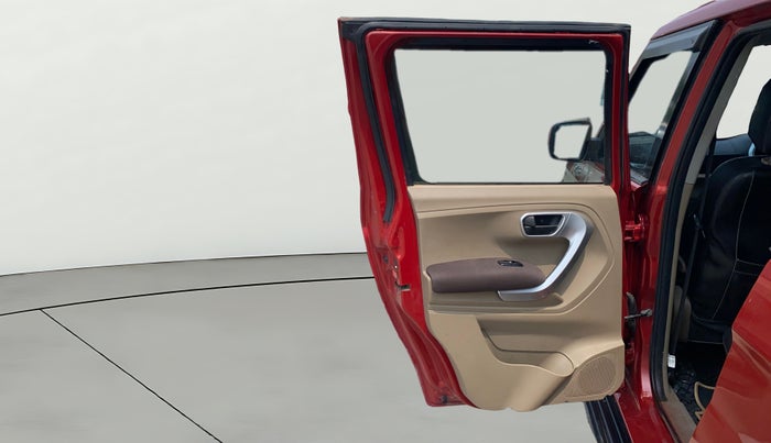 2017 Mahindra TUV300 T8, Diesel, Manual, 59,224 km, LHS Rear Door