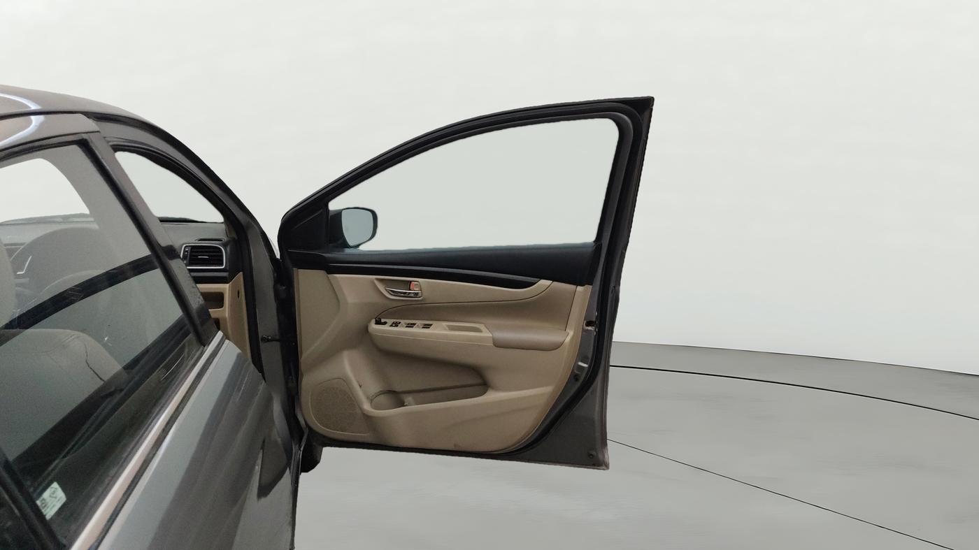 2016 Maruti Ciaz ZXI+, Petrol, Manual, 85,524 km, RHS Front Door