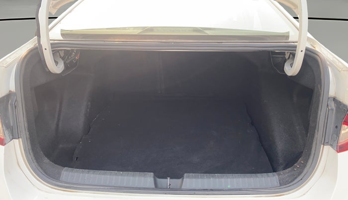 2022 Skoda SLAVIA STYLE 1.0L TSI MT, Petrol, Manual, 51,064 km, Boot Open Zoomed View