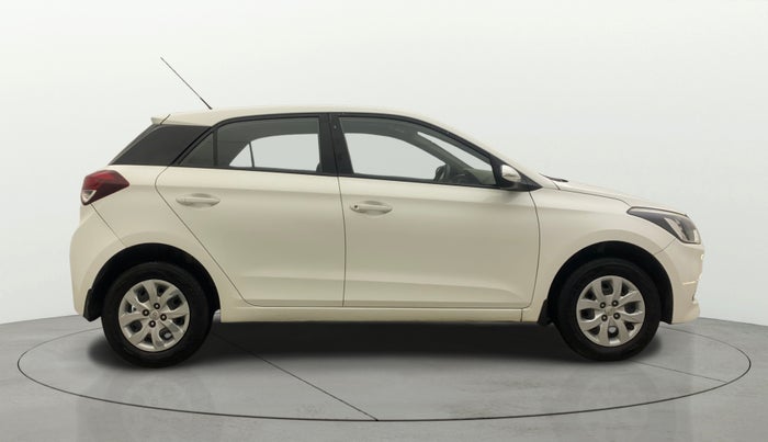 2017 Hyundai Elite i20 SPORTZ 1.2, Petrol, Manual, 67,116 km, Right Side View