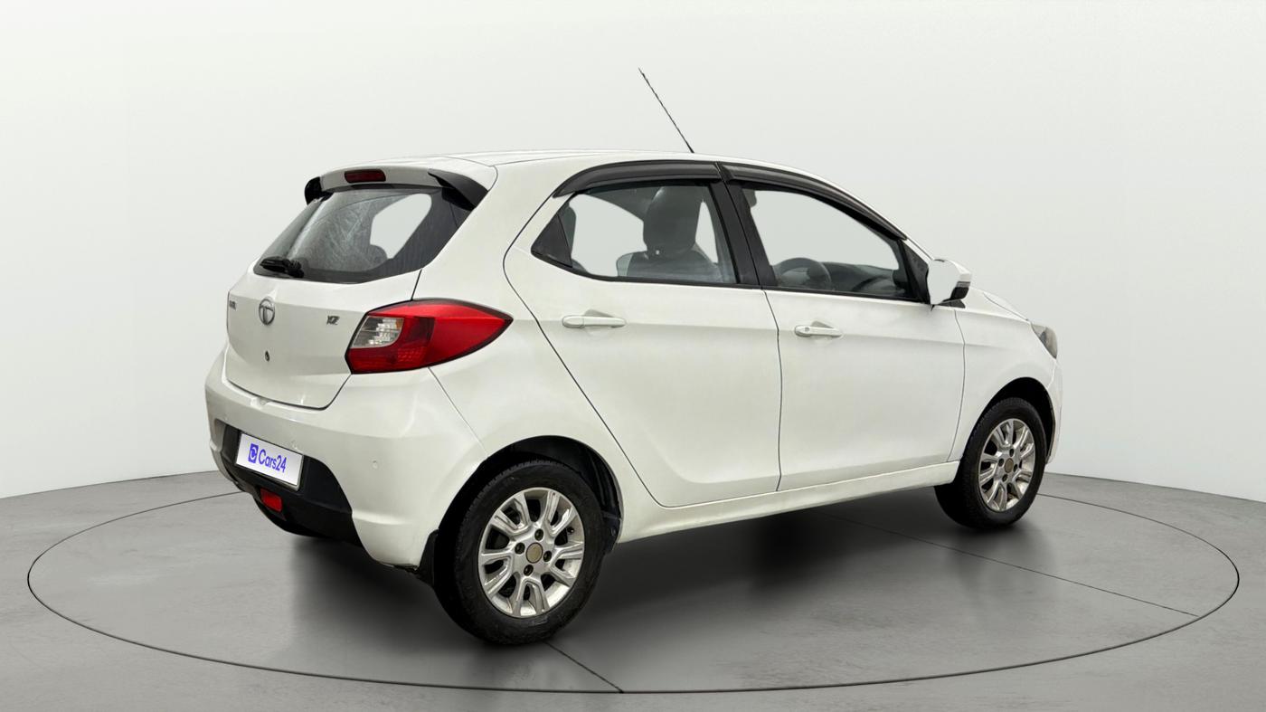 2018 Tata Tiago XZ PETROL, CNG, Manual, 1,17,606 km, Right Back Diagonal