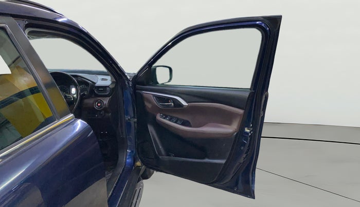 2022 Maruti Grand Vitara ALPHA SMART HYBRID, Petrol, Manual, 48,497 km, RHS Front Door