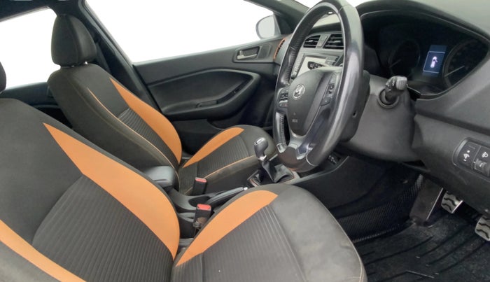 2017 Hyundai i20 Active 1.2 SX, Petrol, Manual, 74,478 km, Right Side Front Door Cabin