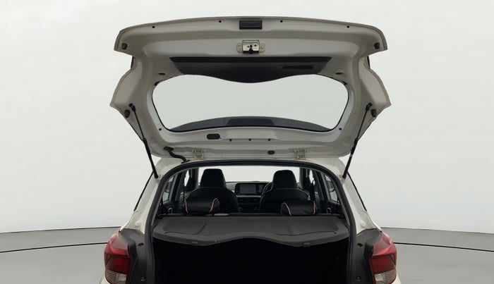 2024 Hyundai GRAND I10 NIOS SPORTZ AMT 1.2 KAPPA VTVT, Petrol, Automatic, 5,127 km, Boot Door Open