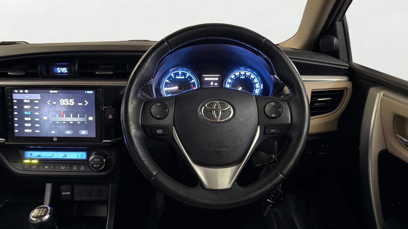 2015 Toyota Corolla Altis G PETROL, Petrol, Manual, 34,674 km, Steering Wheel Close Up
