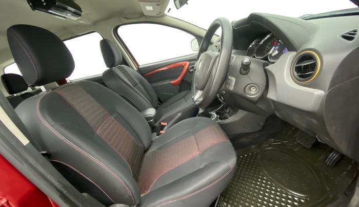 2017 Renault Duster RXS CVT, CNG, Automatic, 15,486 km, Right Side Front Door Cabin