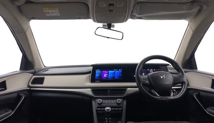 2022 Mahindra XUV700 AX 5 D MT 7 STR, Diesel, Manual, 49,147 km, Dashboard