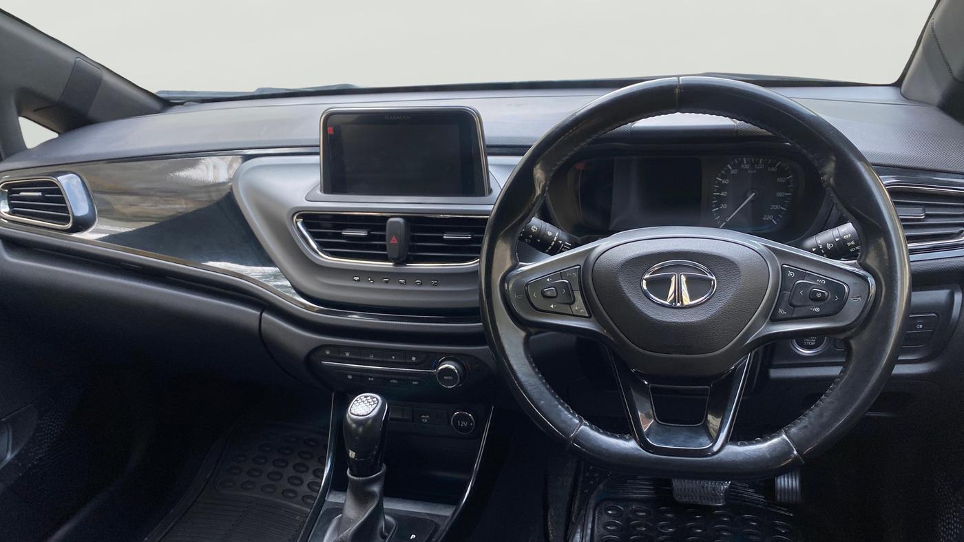 2022 Tata ALTROZ XZA PLUS DARK EDTION, Petrol, Automatic, 26,332 km, Steering Wheel Close Up