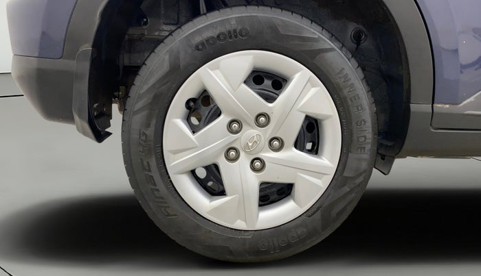 2021 Hyundai VENUE S 1.2, Petrol, Manual, 46,464 km, Right Rear Wheel
