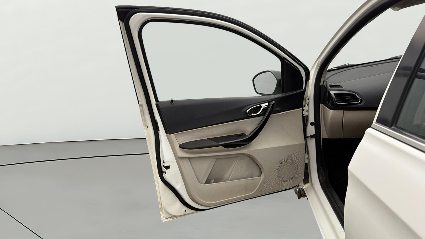 2022 Tata TIGOR XZA PLUS PETROL, Petrol, Automatic, 31,815 km, LHS Front Door