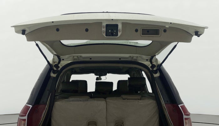 2015 Mahindra XUV500 W10 AWD, Diesel, Manual, 1,08,006 km, Boot Door Open