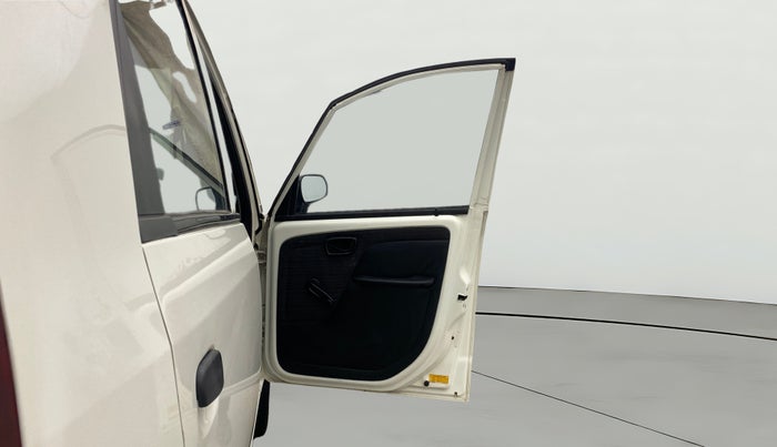 2015 Tata Nano TWIST XE, Petrol, Manual, 43,768 km, RHS Front Door