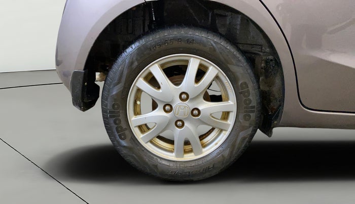 2015 Honda Brio VX MT, Petrol, Manual, 94,108 km, Right Rear Wheel