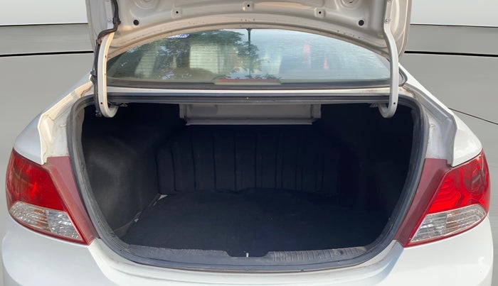 2014 Hyundai Verna FLUIDIC 1.4 VTVT CX, Petrol, Manual, 1,15,873 km, Boot Open Zoomed View