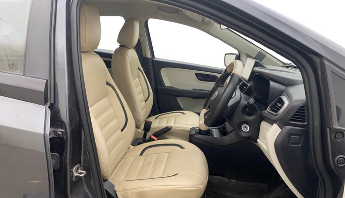 2021 Tata ALTROZ XE PETROL, Petrol, Manual, 30,527 km, Right Side Front Door Cabin