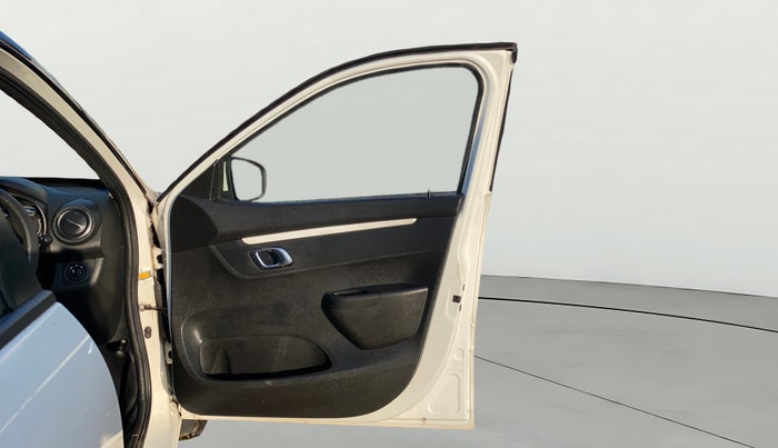 2024 Renault Kwid CLIMBER 1.0 AMT Dual Tone , Petrol, Automatic, 11,985 km, RHS Front Door