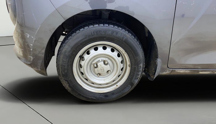 2022 Hyundai NEW SANTRO MAGNA, Petrol, Manual, 32,311 km, Left Front Wheel