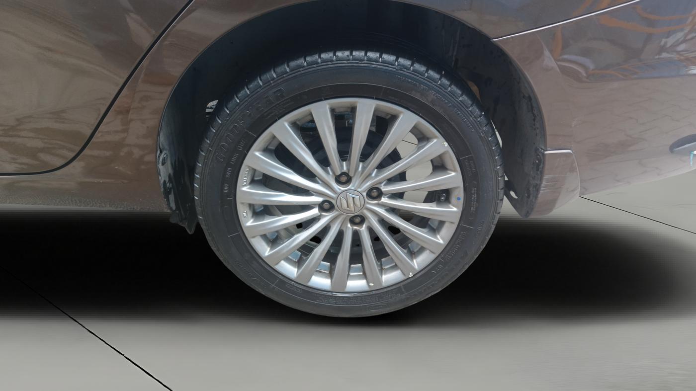 2017 Maruti Ciaz ZDI+ SHVS, Diesel, Manual, 65,662 km, Left Rear Wheel