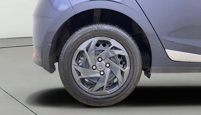 2022 Hyundai NEW I20 MAGNA 1.2 MT, Petrol, Manual, 9,348 km, Right Rear Wheel