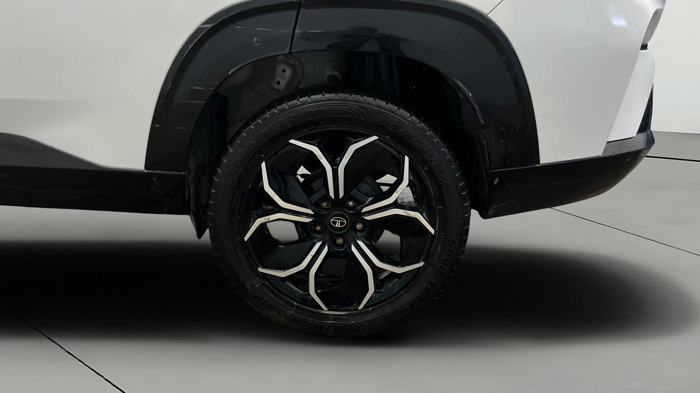 2024 Tata Curvv Accomplished S 1.2 Petrol 6MT, Petrol, Manual, 28,402 km, Left Rear Wheel