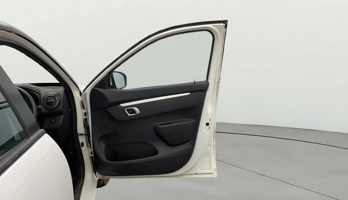 2023 Renault Kwid CLIMBER MT 1.0, Petrol, Manual, 3,688 km, RHS Front Door