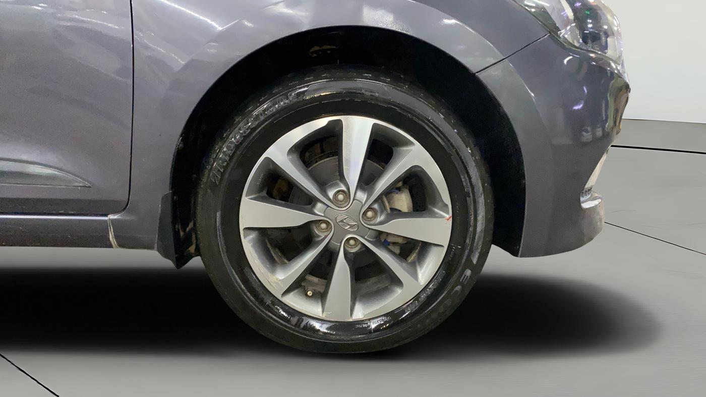 2014 Hyundai Elite i20 SPORTZ 1.2 (O), Petrol, Manual, 78,091 km, Right Front Wheel