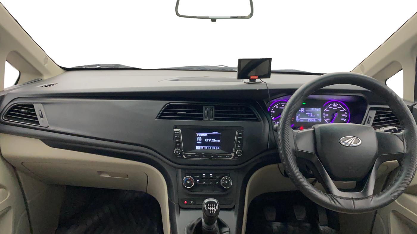 2018 Mahindra MARAZZO M4 7 STR, Diesel, Manual, 57,225 km, Dashboard