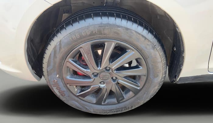 2015 Maruti Swift Dzire ZXI, Petrol, Manual, 76,723 km, Left Front Wheel