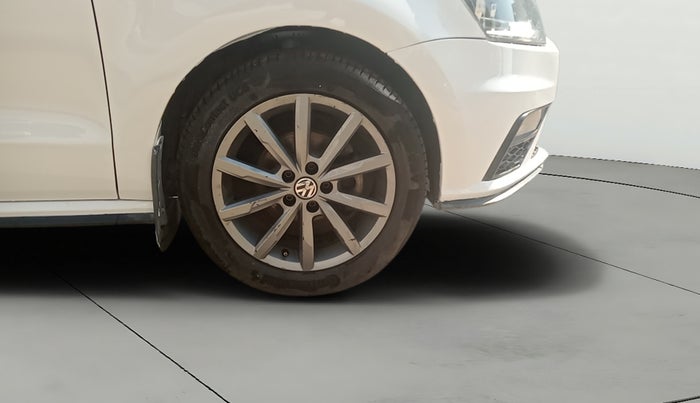 2020 Volkswagen Polo HIGHLINE PLUS 1.0L TSI, Petrol, Manual, 61,014 km, Right Front Wheel