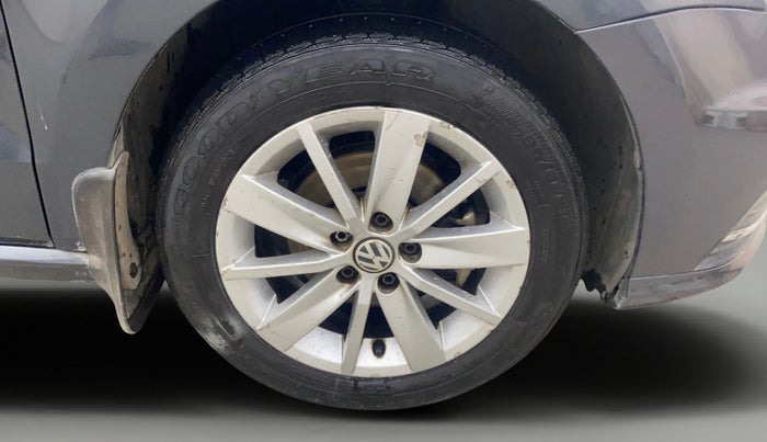 2016 Volkswagen Ameo HIGHLINE1.2L, Petrol, Manual, 75,233 km, Right Front Wheel