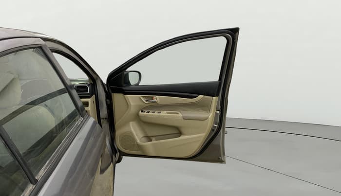 2016 Maruti Ciaz ZXI AT, Petrol, Automatic, 43,847 km, RHS Front Door