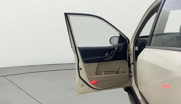 2016 Mahindra XUV500 W10 AT, Diesel, Automatic, 99,877 km, LHS Front Door