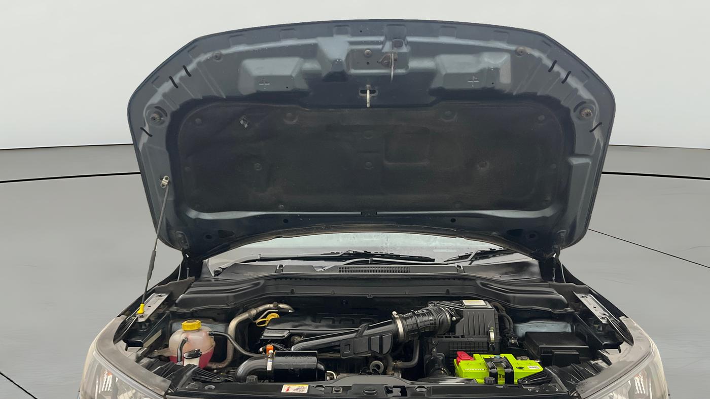 2021 Mahindra XUV300 W6 1.2 PETROL, Petrol, Manual, 54,459 km, Open Bonet