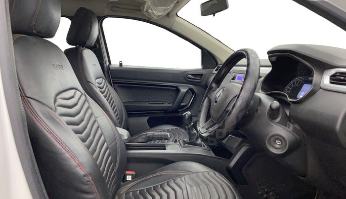 2022 Renault Kiger RXL MT, Petrol, Manual, 31,824 km, Right Side Front Door Cabin