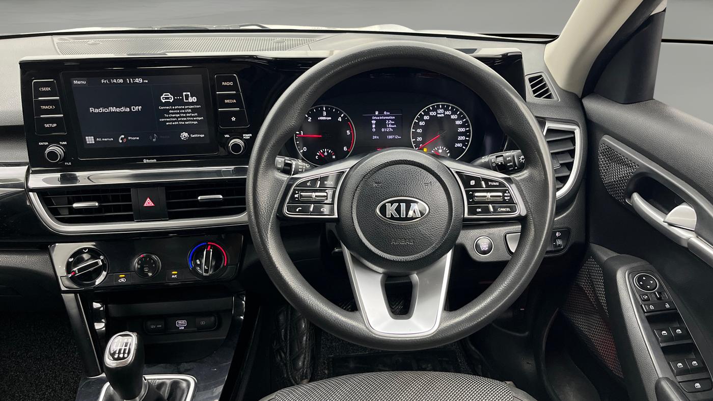 2020 KIA SELTOS HTK PLUS 1.5 DIESEL, Diesel, Manual, 1,38,712 km, Steering Wheel Close Up